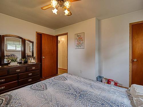 474428 Dodge Line, Woodstock, ON - Indoor Photo Showing Bedroom