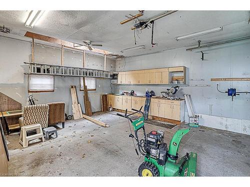 308 Huron Street, Woodstock, ON - Indoor Photo Showing Garage