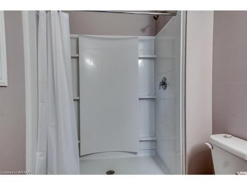 238 Kensington Avenue, Ingersoll, ON - Indoor Photo Showing Bathroom