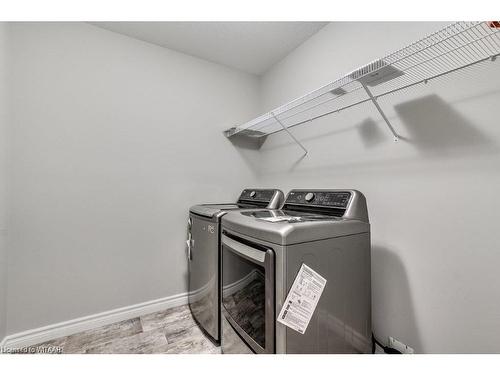 238 Kensington Avenue, Ingersoll, ON - Indoor Photo Showing Laundry Room