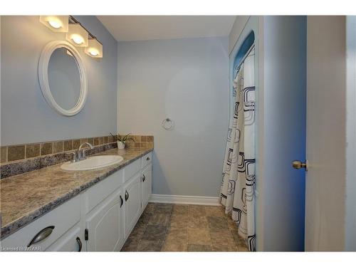 144 Dover Street, Otterville, ON - Indoor Photo Showing Bathroom