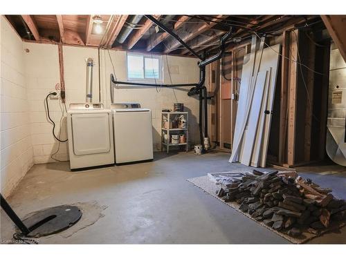 16 Queen Street W, Otterville, ON - Indoor Photo Showing Laundry Room