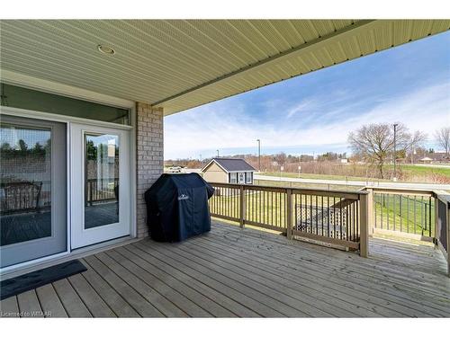 142 Glendale Drive, Tillsonburg, ON - Outdoor With Deck Patio Veranda With Exterior