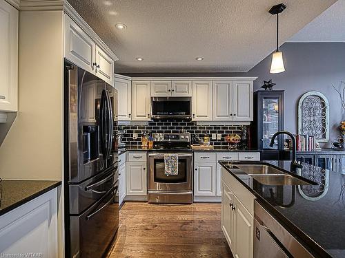 231 Dieppe Drive, Woodstock, ON - Indoor Photo Showing Kitchen With Double Sink