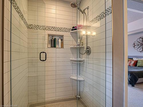 231 Dieppe Drive, Woodstock, ON - Indoor Photo Showing Bathroom