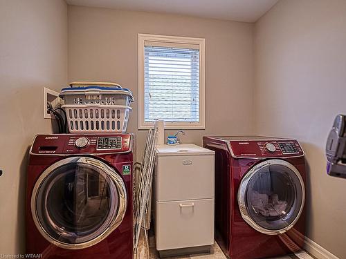 231 Dieppe Drive, Woodstock, ON - Indoor Photo Showing Laundry Room