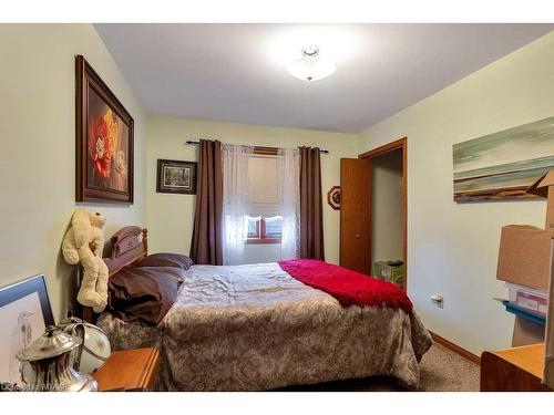 46 Alexander Avenue, Tillsonburg, ON - Indoor Photo Showing Bedroom