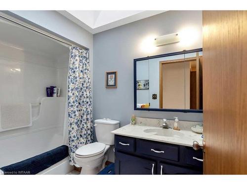 46 Alexander Avenue, Tillsonburg, ON - Indoor Photo Showing Bathroom
