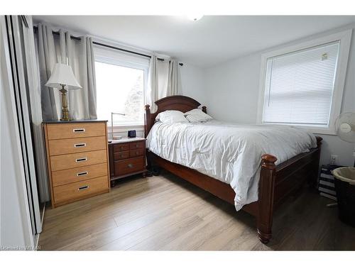 2209 Norfolk County Road 23, Langton, ON - Indoor Photo Showing Bedroom