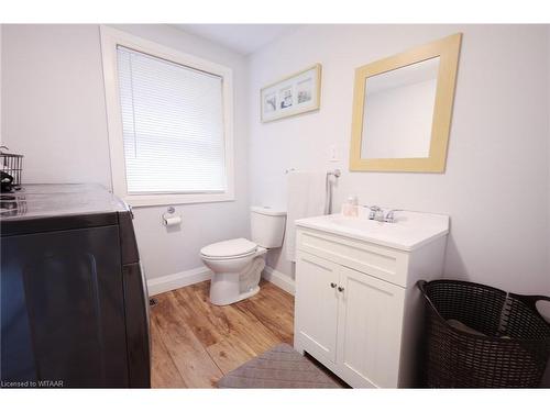 2209 Norfolk County Road 23, Langton, ON - Indoor Photo Showing Bathroom