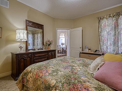 768 Garden Court Crescent, Woodstock, ON - Indoor Photo Showing Bedroom