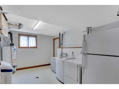 22 Mason Drive, Ingersoll, ON - Indoor Photo Showing Laundry Room