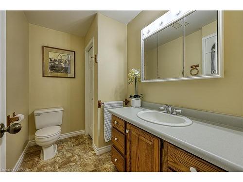 6 Cardinal Court, Tillsonburg, ON - Indoor Photo Showing Bathroom
