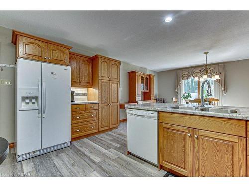 26 Birch Drive, Tillsonburg, ON - Indoor Photo Showing Kitchen With Double Sink