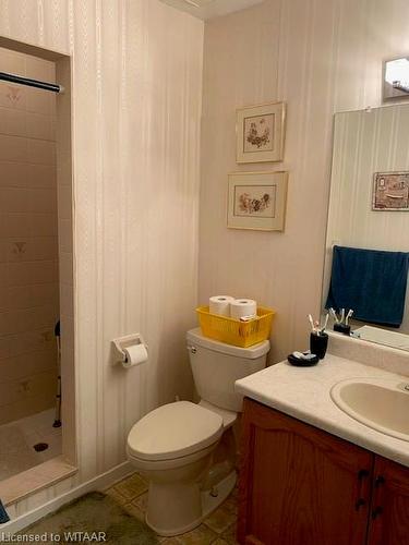 36 Sinclair Drive, Tillsonburg, ON - Indoor Photo Showing Bathroom