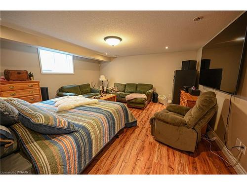 17 Bobolink Drive, Tillsonburg, ON - Indoor Photo Showing Bedroom