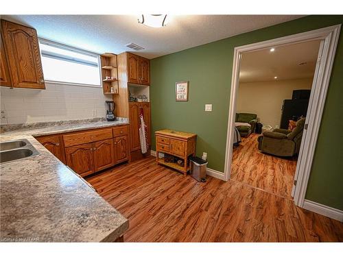 17 Bobolink Drive, Tillsonburg, ON - Indoor Photo Showing Kitchen With Double Sink