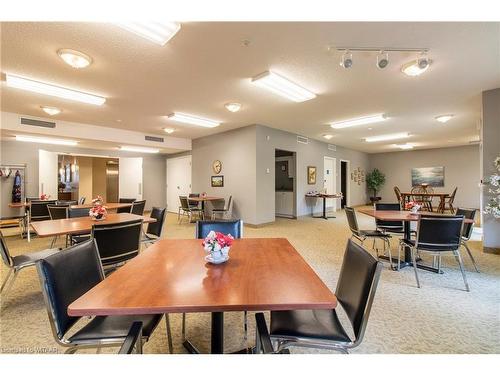304-80 Bridge Street E, Tillsonburg, ON - Indoor Photo Showing Dining Room