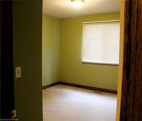 86 Glendale Drive, Tillsonburg, ON - Indoor Photo Showing Other Room