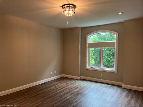 303-5 Wood Haven Dr, Tillsonburg, ON - Indoor Photo Showing Bedroom