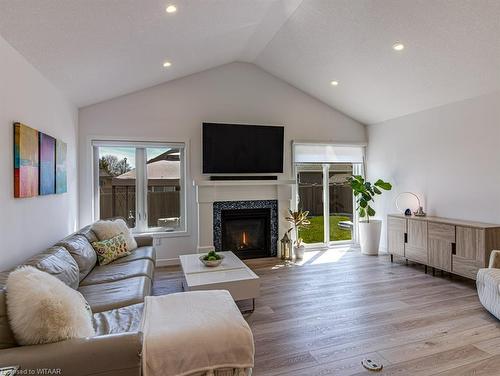 268 Wilson Avenue, Tillsonburg, ON - Indoor Photo Showing Living Room With Fireplace