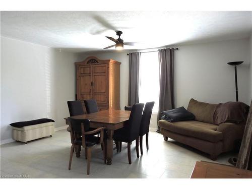 14 Elgin Street W, Norwich, ON - Indoor Photo Showing Bedroom