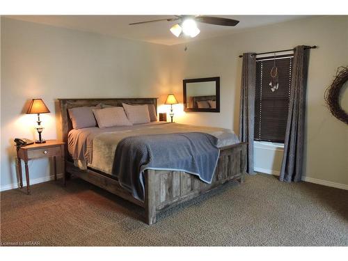 14 Elgin Street W, Norwich, ON - Indoor Photo Showing Bedroom