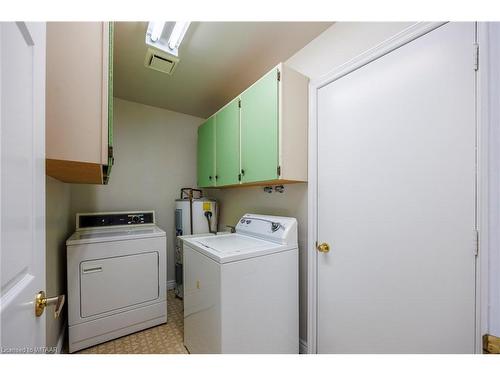 51 Hawkins Crescent, Tillsonburg, ON - Indoor Photo Showing Laundry Room