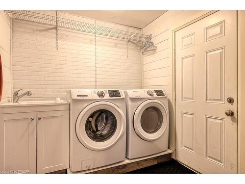 244 Falcon Drive, Woodstock, ON - Indoor Photo Showing Laundry Room