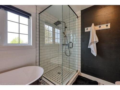 244 Falcon Drive, Woodstock, ON - Indoor Photo Showing Bathroom