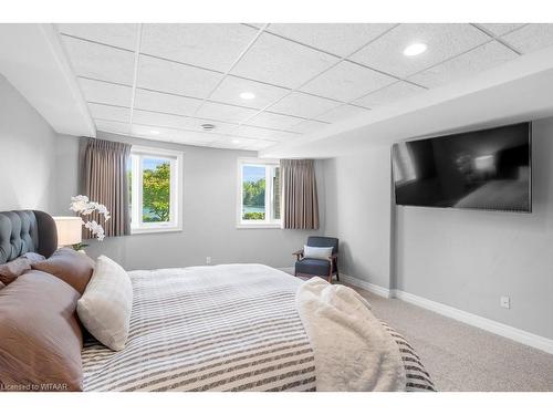 5067 Hamilton Road, Dorchester, ON - Indoor Photo Showing Bedroom