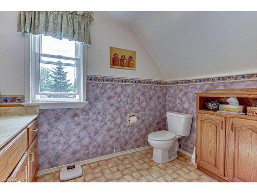 143 George Street, Thamesford, ON - Indoor Photo Showing Bathroom