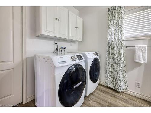 29 Finlayson Drive, Thamesford, ON - Indoor Photo Showing Laundry Room
