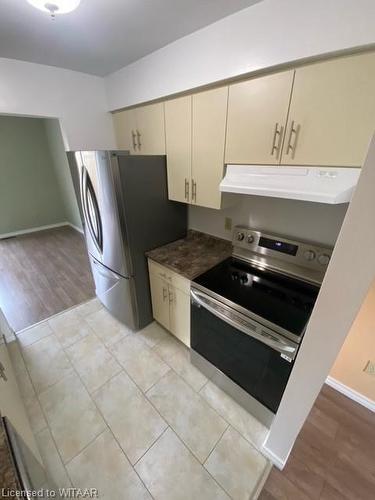 10-470 Second Street, London, ON - Indoor Photo Showing Kitchen