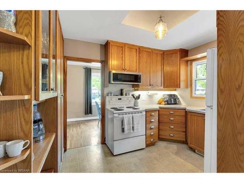 26 Glendale Drive, Tillsonburg, ON - Indoor Photo Showing Kitchen