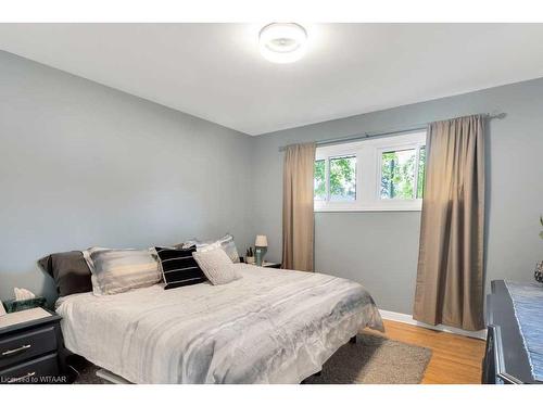 26 Glendale Drive, Tillsonburg, ON - Indoor Photo Showing Bedroom