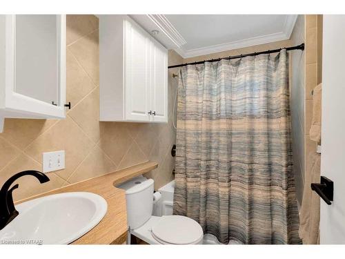 26 Glendale Drive, Tillsonburg, ON - Indoor Photo Showing Bathroom