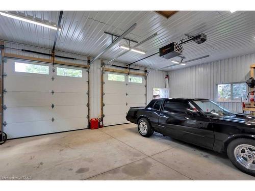 26 Glendale Drive, Tillsonburg, ON - Indoor Photo Showing Garage