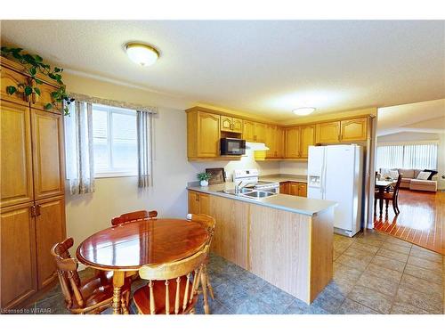 807 Stonegate Drive, Woodstock, ON - Indoor Photo Showing Kitchen