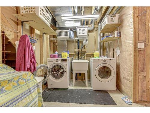 8 Norsworthy Lane, Ingersoll, ON - Indoor Photo Showing Laundry Room