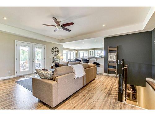 2597 Nixon Road, Simcoe, ON - Indoor Photo Showing Living Room