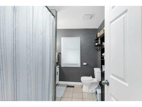 54 Potters Road, Tillsonburg, ON - Indoor Photo Showing Bathroom