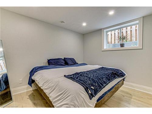 17 Brookfield Avenue, Ingersoll, ON - Indoor Photo Showing Bedroom