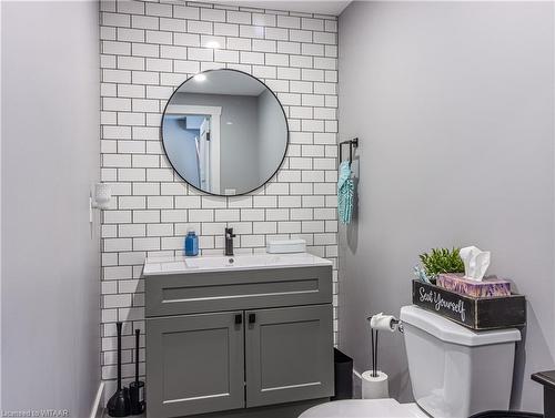 16 Hartfield Street, Ingersoll, ON - Indoor Photo Showing Bathroom