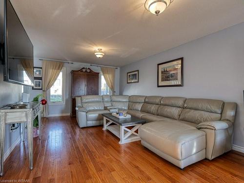 20 Langrell Avenue, Tillsonburg, ON - Indoor Photo Showing Living Room
