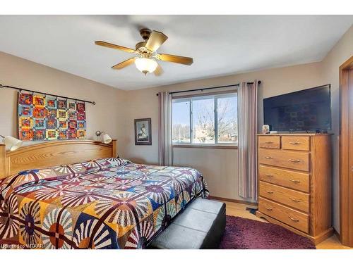 20 Devon Court, Tillsonburg, ON - Indoor Photo Showing Bedroom