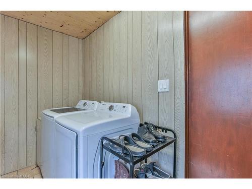 204 Charles Street E, Ingersoll, ON - Indoor Photo Showing Laundry Room