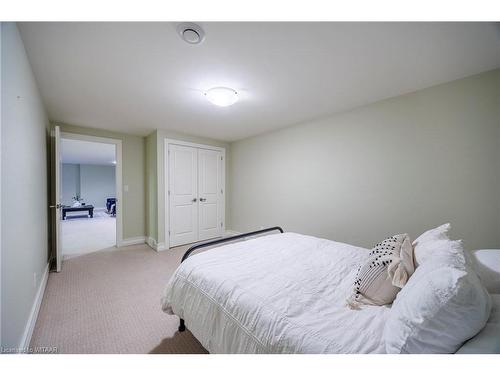 102-5 Wood Haven Drive, Tillsonburg, ON - Indoor Photo Showing Bedroom