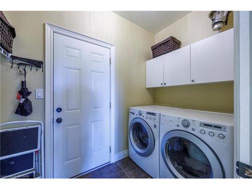 22 Bobolink Drive, Tillsonburg, ON - Indoor Photo Showing Laundry Room