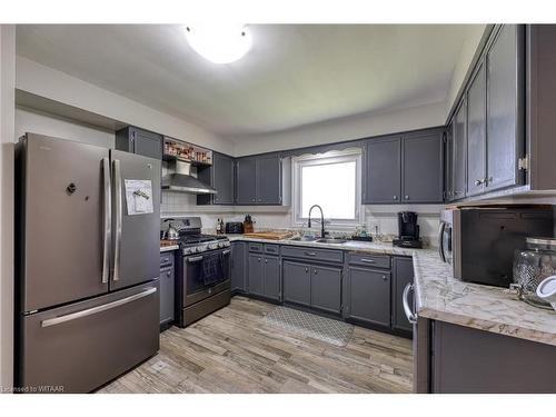 33 North Street W, Tillsonburg, ON - Indoor Photo Showing Kitchen With Double Sink